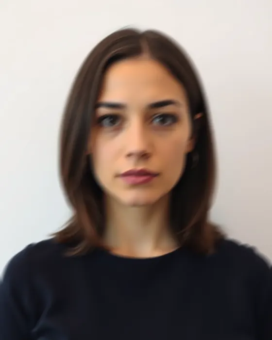 Elin titremesiyle bulanık çıkmış portre.